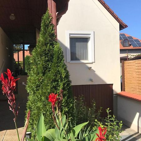 Apartman Tinasol Mosonmagyaróvár Esterno foto