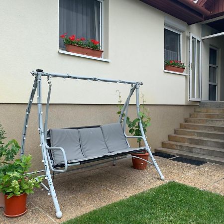 Apartman Tinasol Mosonmagyaróvár Esterno foto