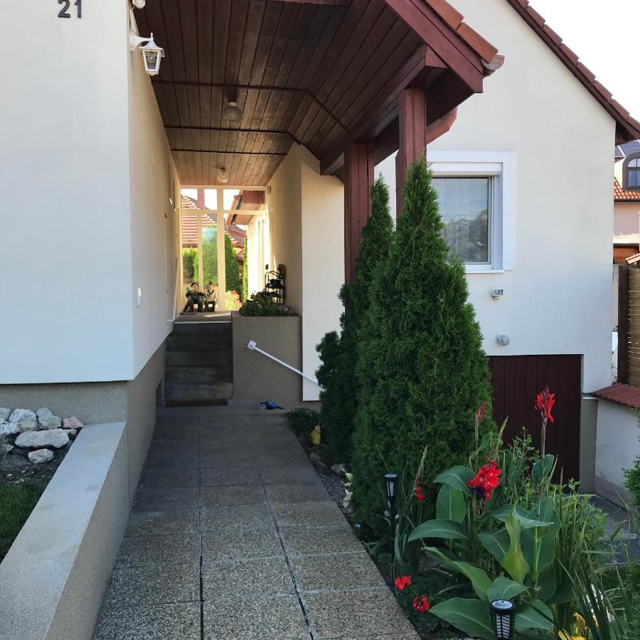 Apartman Tinasol Mosonmagyaróvár Esterno foto
