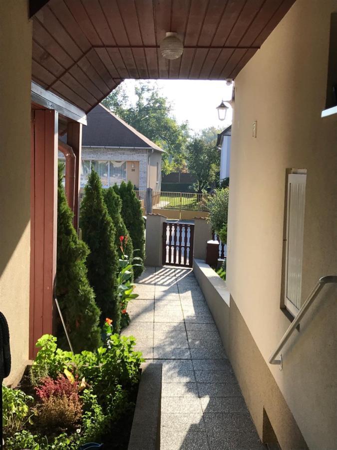 Apartman Tinasol Mosonmagyaróvár Esterno foto