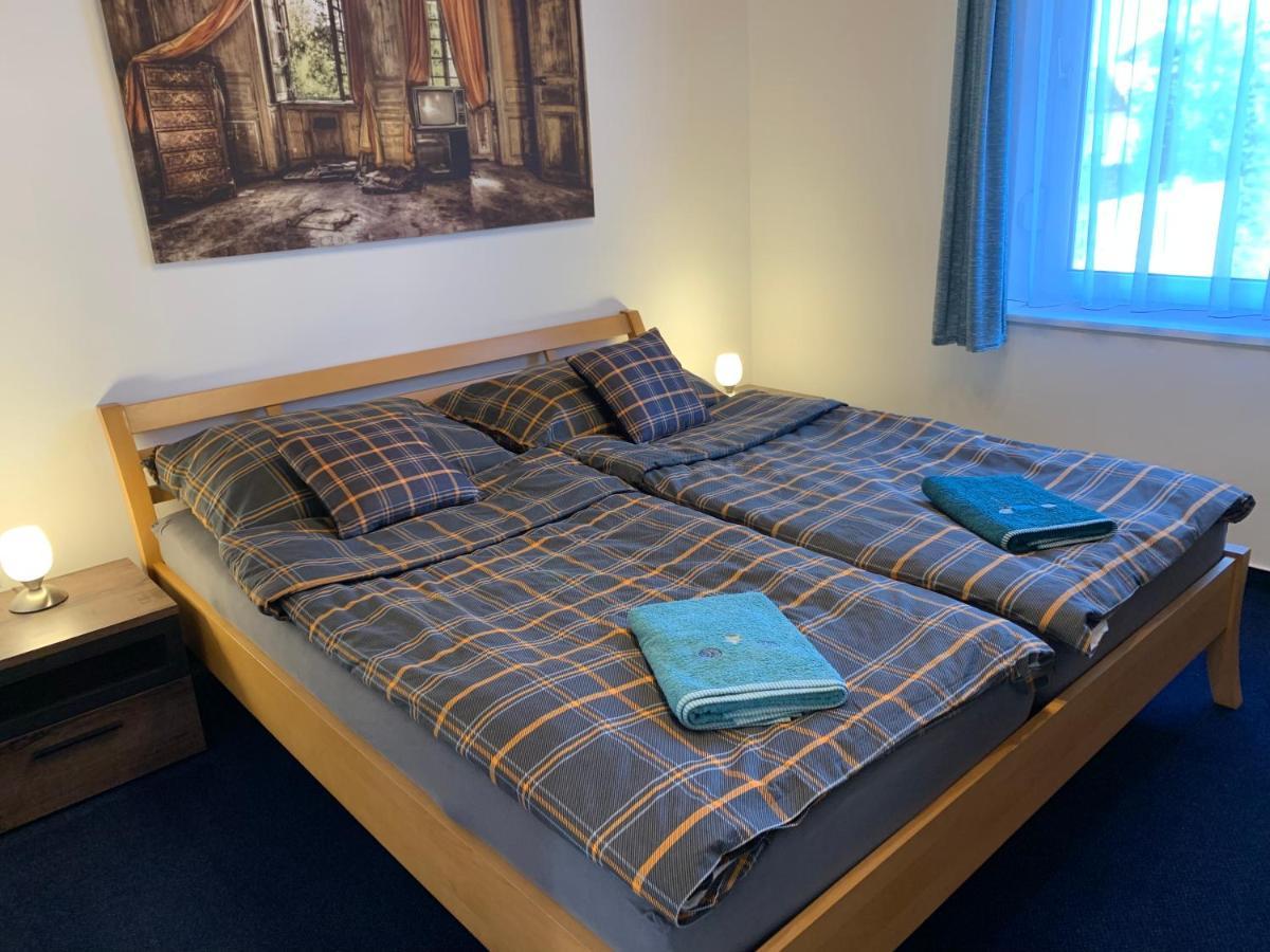 Apartman Tinasol Mosonmagyaróvár Esterno foto