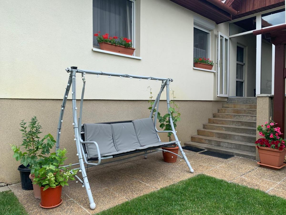 Apartman Tinasol Mosonmagyaróvár Esterno foto