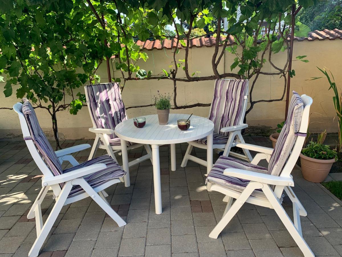 Apartman Tinasol Mosonmagyaróvár Esterno foto