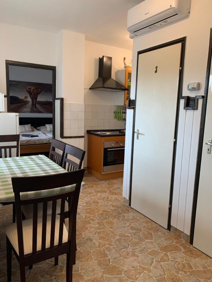 Apartman Tinasol Mosonmagyaróvár Esterno foto